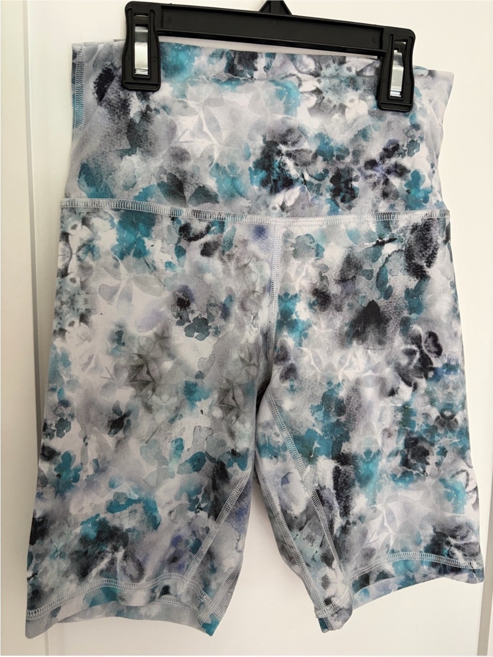 Lululemon Align Biker Shorts Size 4 Blue Diamond Die